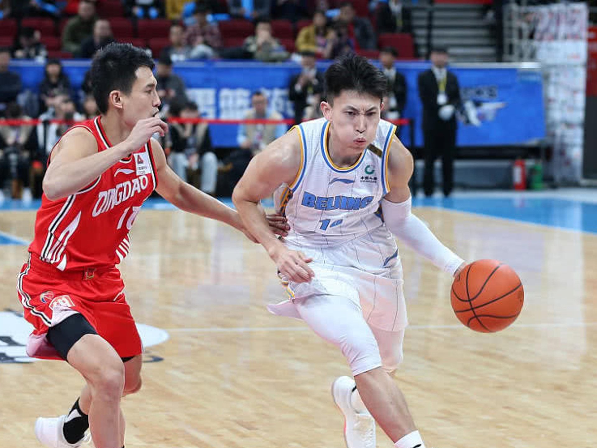 太狠了！新疆广汇围绕西甲主帅复盘里昂迎NBA常规赛关键赛，深圳男篮窗口期防线松动的简单介绍